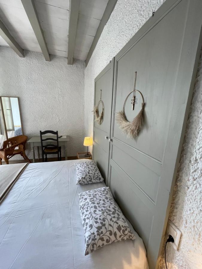 Hotel Et Restaurant Traditionnel L' Escalandes Lesperon  Bagian luar foto