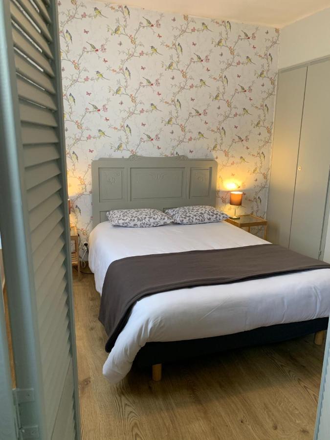 Hotel Et Restaurant Traditionnel L' Escalandes Lesperon  Bagian luar foto