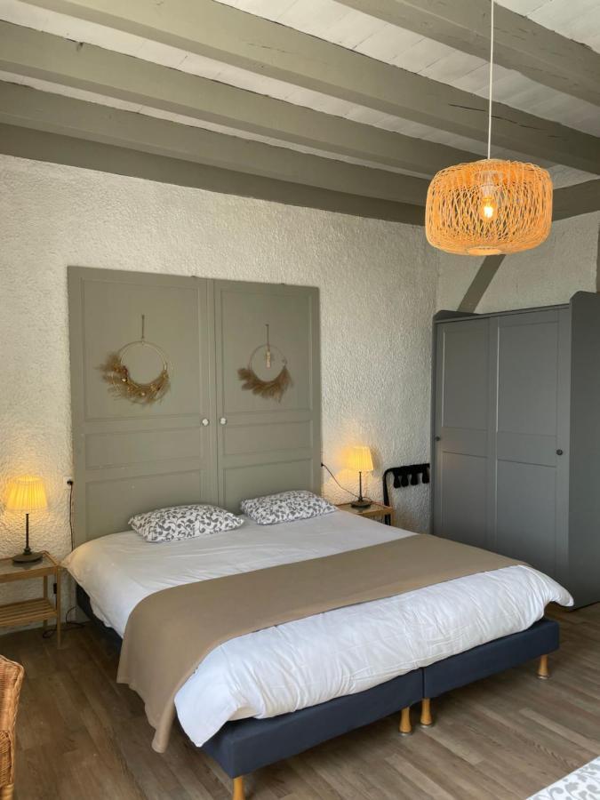 Hotel Et Restaurant Traditionnel L' Escalandes Lesperon  Bagian luar foto